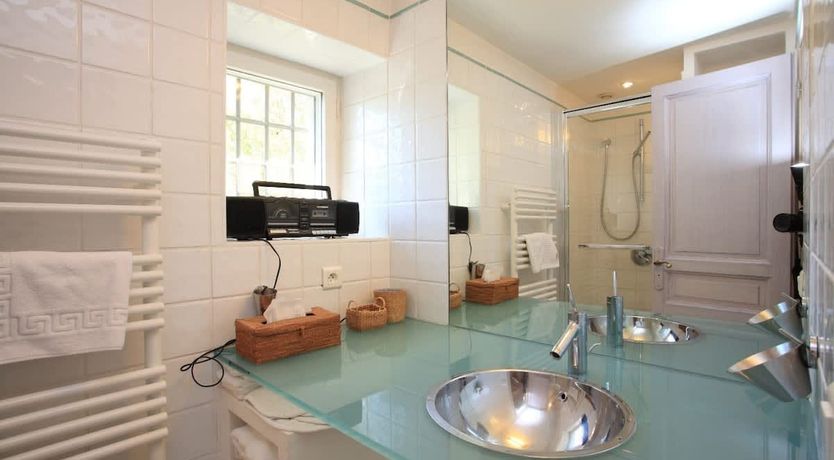 Photo of Gordes Getaway