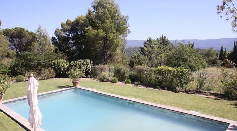 Photo of Gordes Getaway