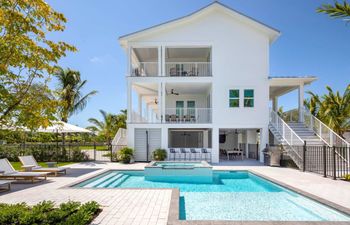 Paradise Key Holiday Home