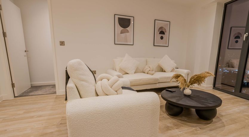 Photo of White Skyline