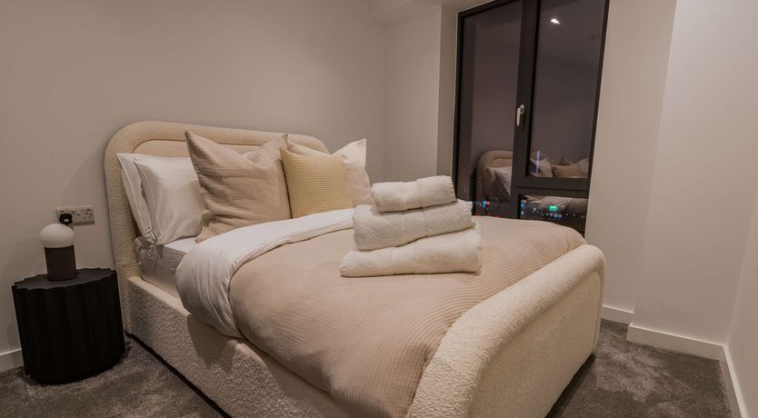 Photo of White Skyline