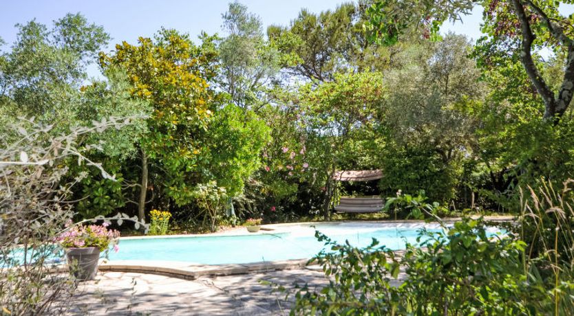 Photo of La Garrigue