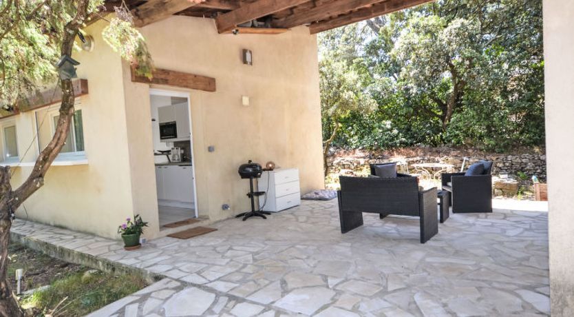 Photo of La Garrigue