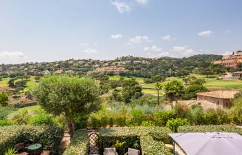 Les Bastides des Hauts du Golf Holiday Home