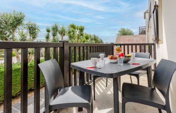 Cabourg Plage Apartment 24 Holiday Home