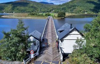 Toll Bridge Cottage Holiday Home