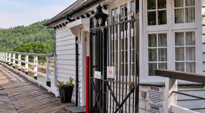 Photo of Toll Bridge Cottage