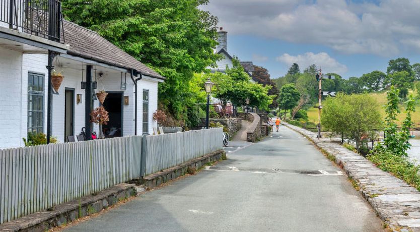 Photo of Toll Bridge Cottage