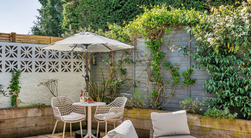 Photo of Dart Retreat