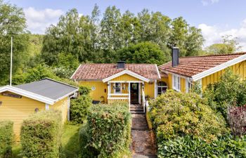 Kvarnfallet 40 Holiday Home