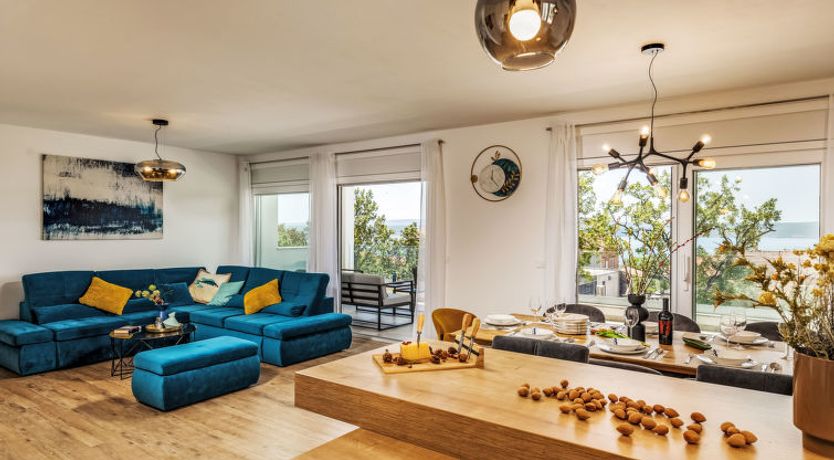 Photo of Green & Blue