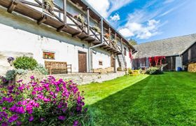 Photo of relax-in-farmhouse