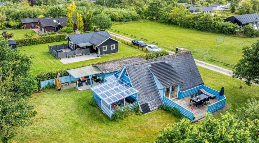 Photo of "Annalia" - 400m from the sea