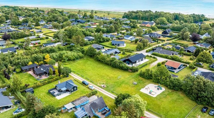 Photo of "Annalia" - 400m from the sea