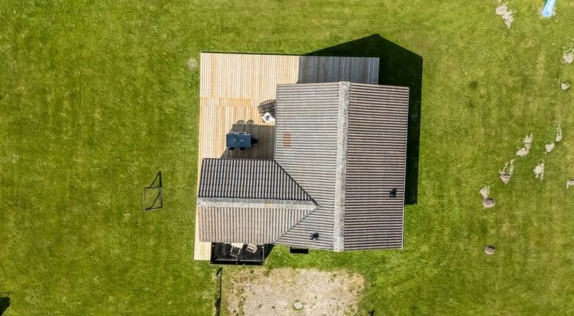 Photo of "Leonard" - 130m from the sea