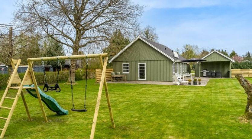 Photo of "Hinrich" - 750m from the sea