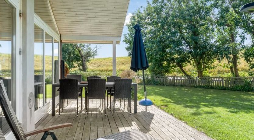 Photo of "Alvina" - 45m from the sea