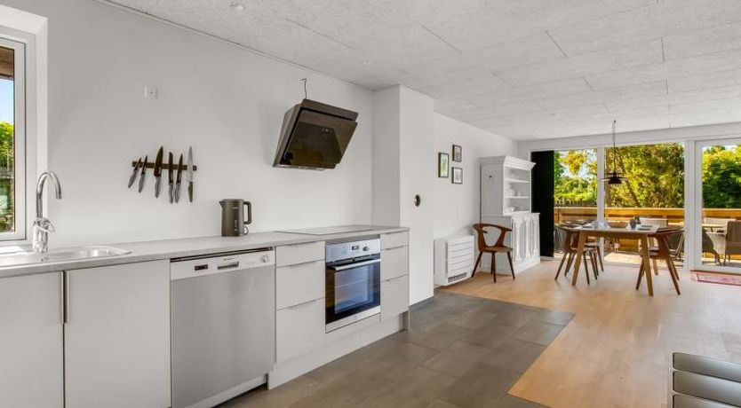 Photo of "Abel" - 250m from the sea