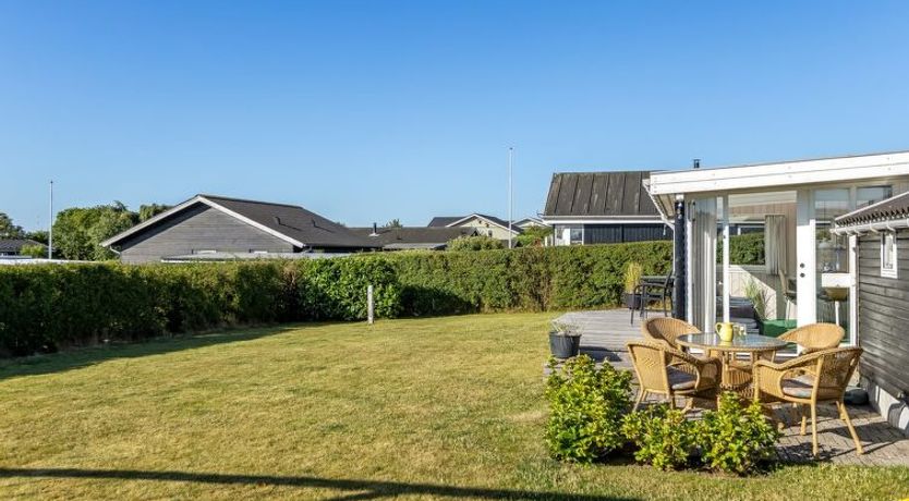 Photo of "Raymond" - 175m from the sea