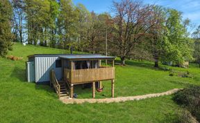 Photo of Robins Nest Lodge