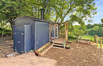 Valley View Retreat Shepherd’s Hut Holiday Home