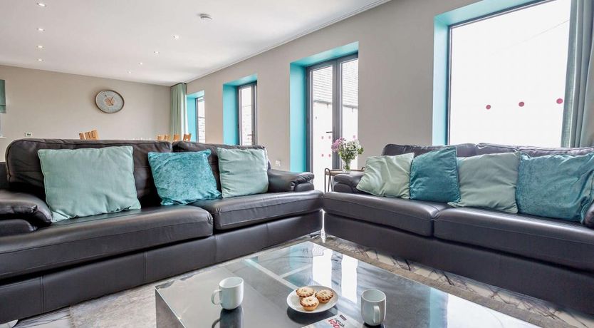 Photo of 4 Bed in Talsarnau