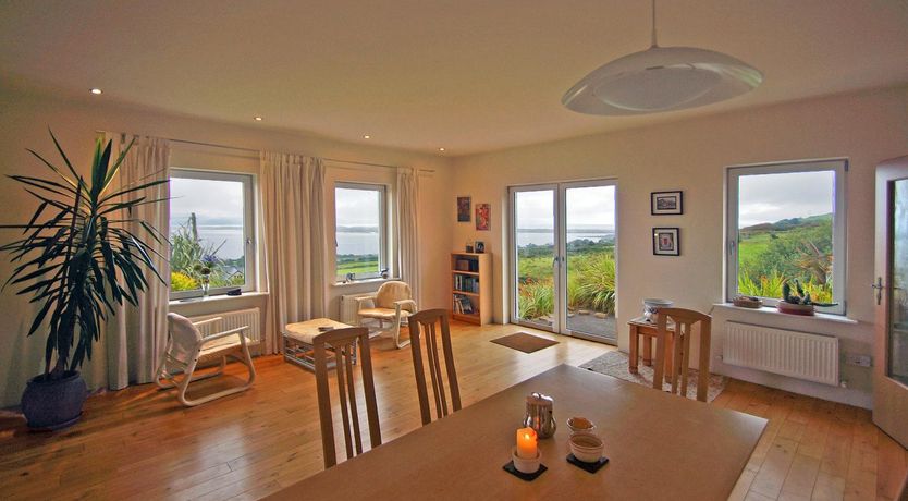 Photo of 3 Bed in Inch