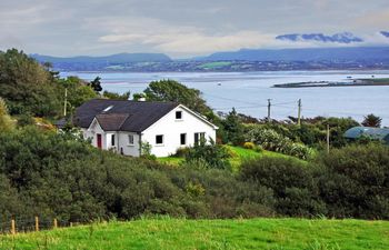 3 Bed in Inch Holiday Home