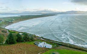 Photo of 3 Bed in Inch