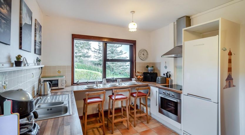 Photo of 3 Bed in Inch