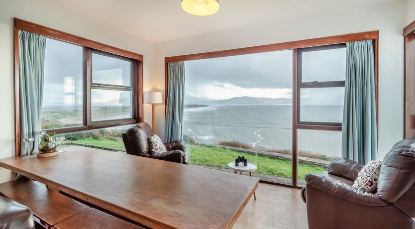 Photo of 3 Bed in Inch