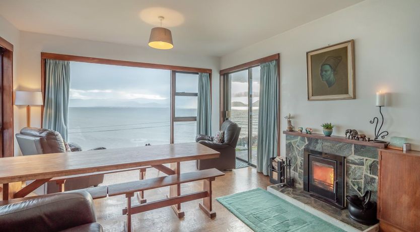 Photo of 3 Bed in Inch