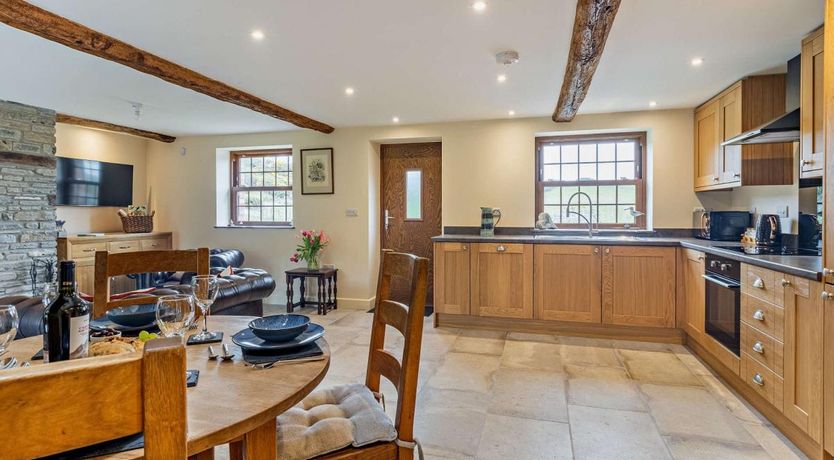 Photo of 2 Bed in Lower Chapel