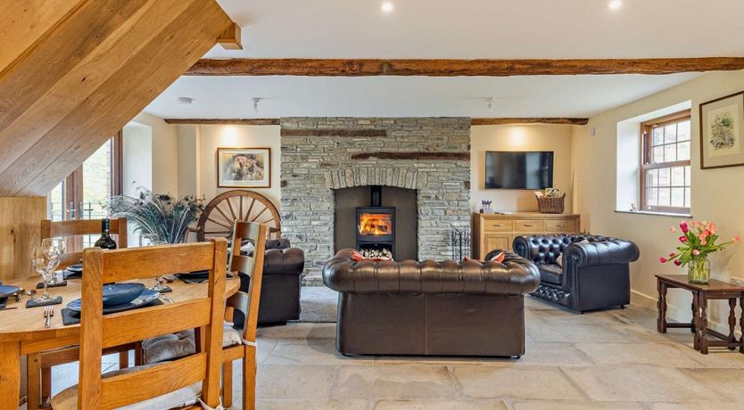 Photo of 2 Bed in Lower Chapel