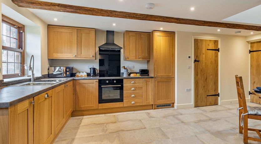 Photo of 2 Bed in Lower Chapel