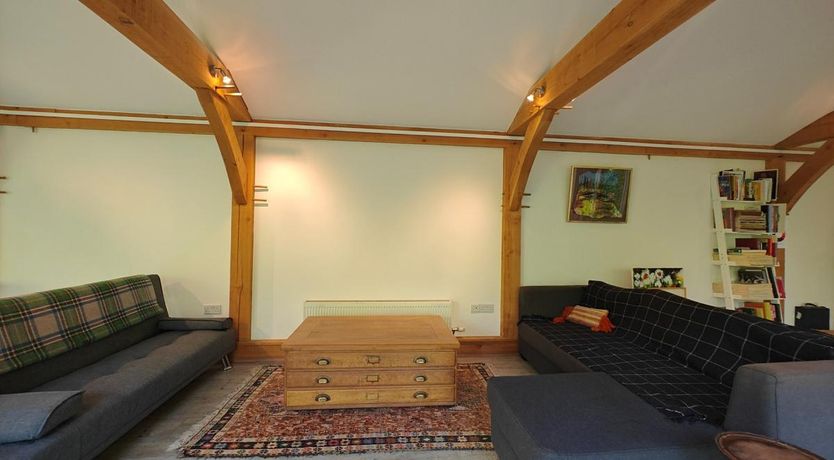 Photo of 1 Bed in Barton Stacey