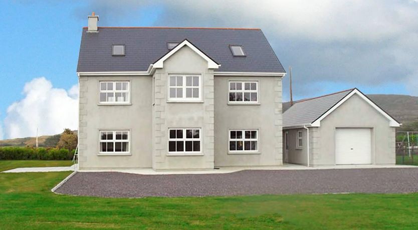 Photo of 4 Bed in Schull