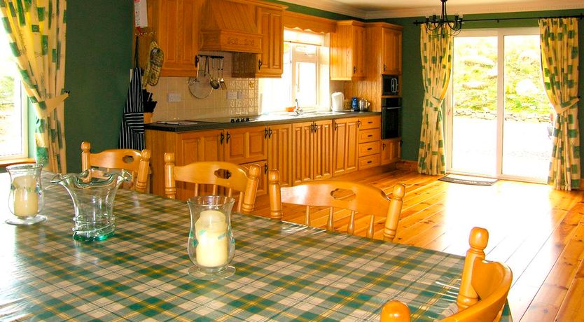 Photo of 4 Bed in Beaufort