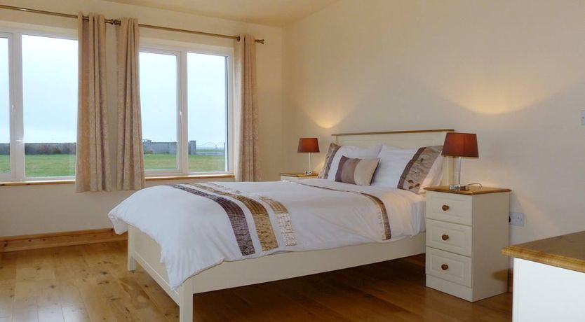 Photo of 5 Bed in Keel