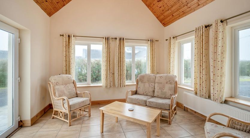 Photo of 5 Bed in Keel