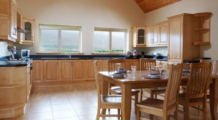 Photo of 5 Bed in Keel