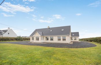 5 Bed in Keel Holiday Home