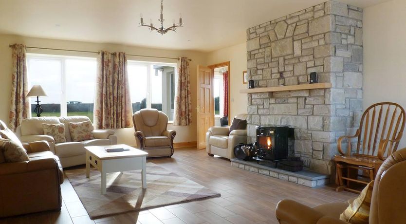 Photo of 5 Bed in Keel