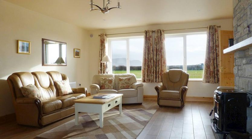 Photo of 5 Bed in Keel