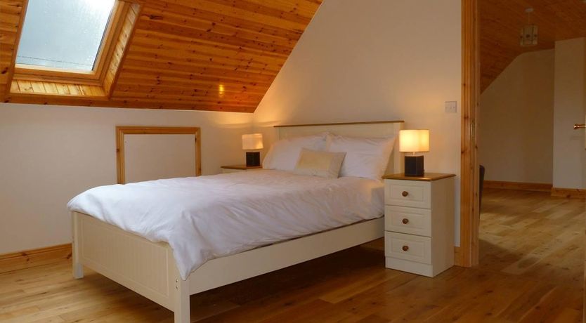 Photo of 5 Bed in Keel