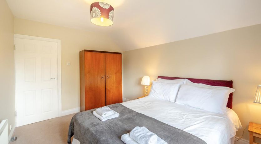 Photo of 6 Bed in Ballylongford