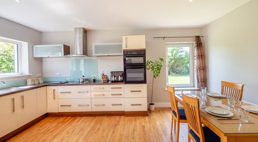 Photo of 6 Bed in Ballylongford