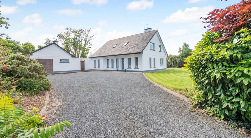 Photo of 6 Bed in Ballylongford