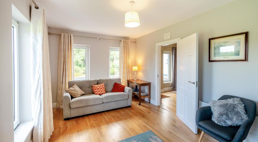 Photo of 6 Bed in Ballylongford