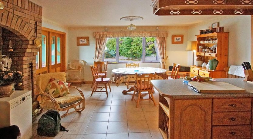 Photo of 2 Bed in Maam Valley